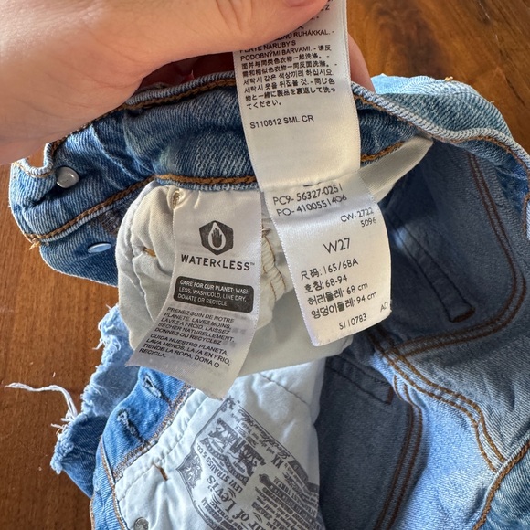 size 27 levi 501 shorts - Picture 4 of 4